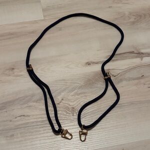 The CAEP crossbody adjustable strap